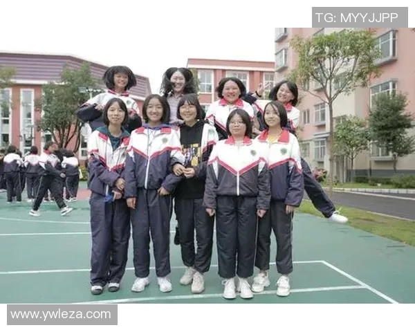 足球明星女纹身图揭示她们的个性与魅力,探索体育与艺术的完美结合 足球明星女纹身图揭示她们的个性与魅力,探索体育与艺术的完美结合